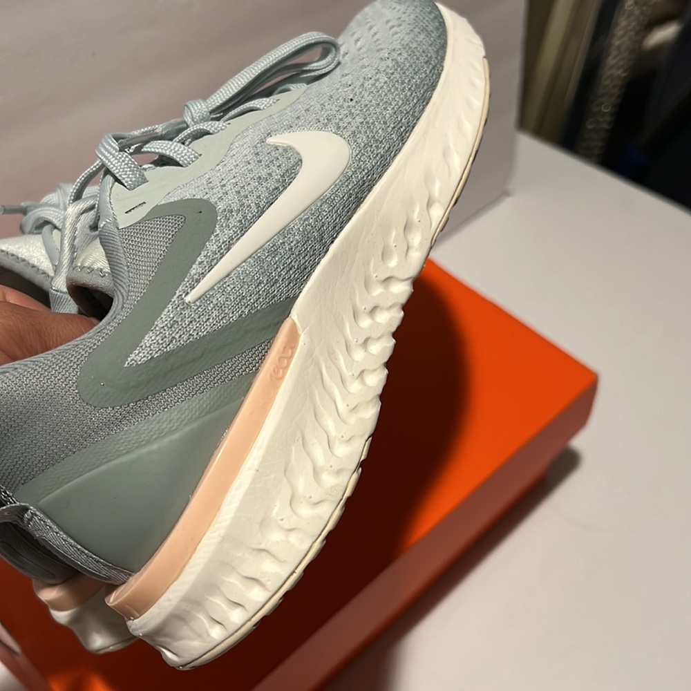 NIKE Odyssey React shoes - Picture 6 of 8